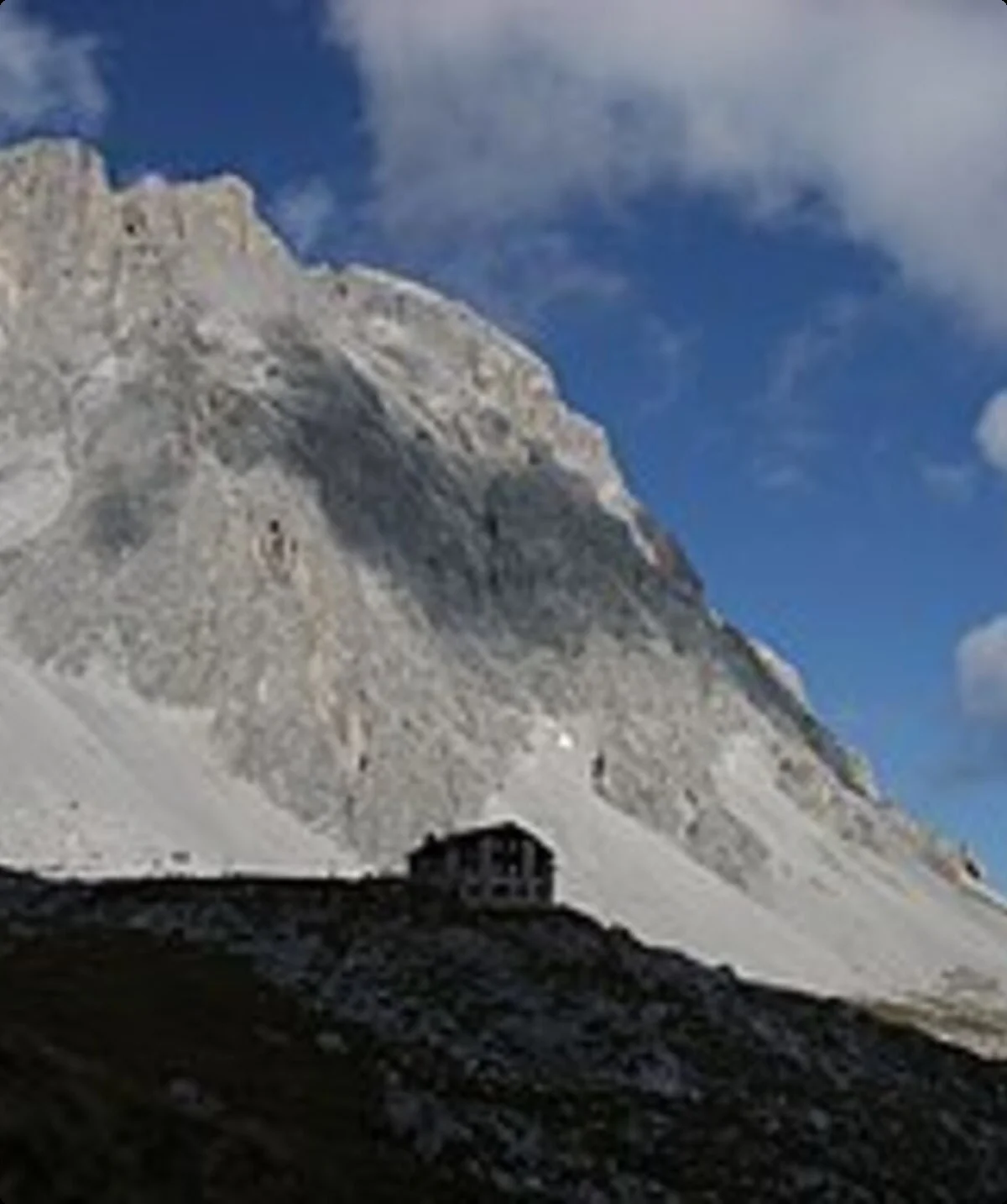 © Paebi, CC BY-SA 3.0 <https://creativecommons.org/licenses/by-sa/3.0>, via Wikimedia Commons