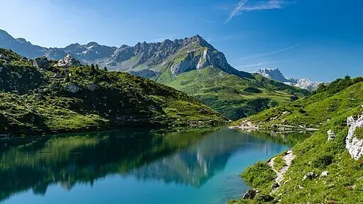 © Christoph Strässler from Oberdorf BL, Schweiz, CC BY-SA 2.0 <https://creativecommons.org/licenses/by-sa/2.0>, via Wikimedia Commons