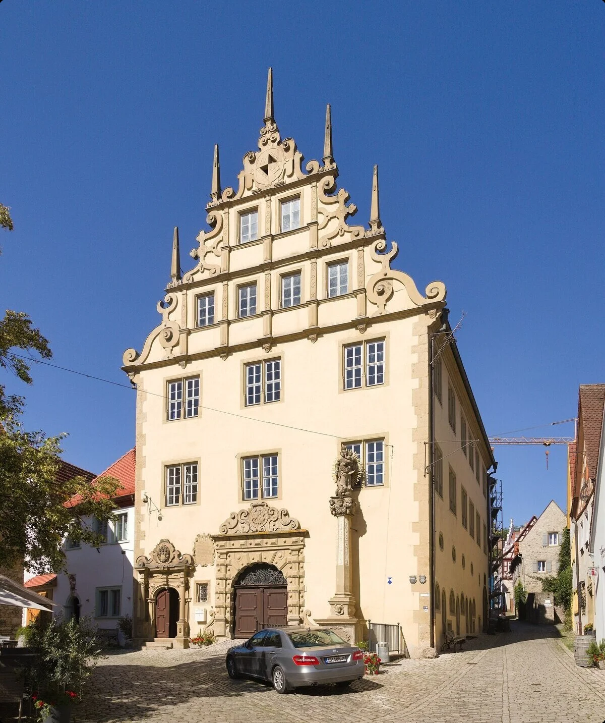 © Johan Bakker, CC BY-SA 4.0 <https://creativecommons.org/licenses/by-sa/4.0>, via Wikimedia Commons